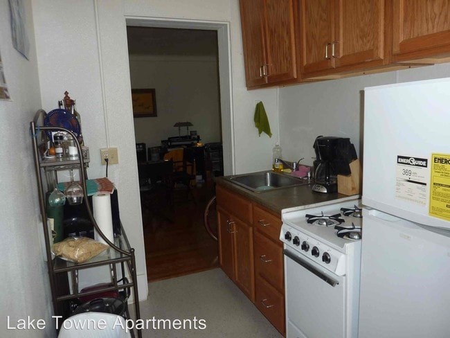 Photo - 240 W Lakelawn Pl