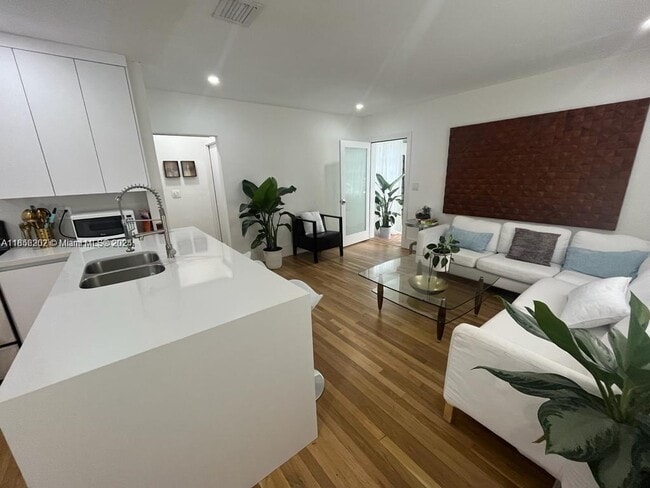 Photo - 1091 NW 59th St