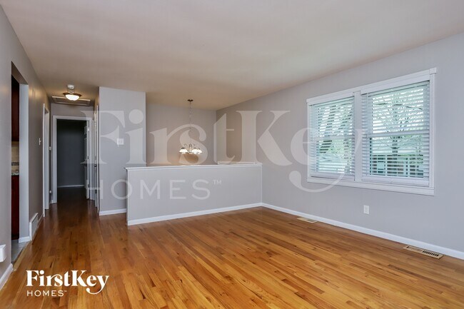 Photo - 1331 Glenstone Dr