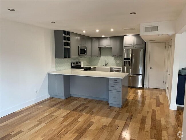 Building Photo - Fabulous downtown Austin Condo