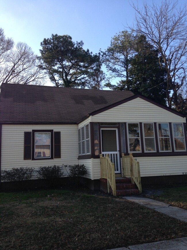 Single Family Home in Portsmouth - Single Family Home in Portsmouth