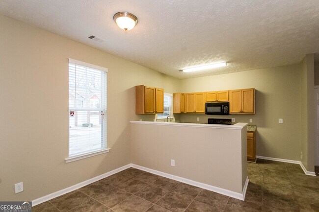 Photo - 4681 Highpoint Ln