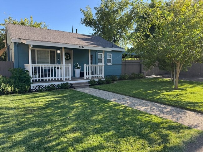 Building Photo - 7544 Linden Ave Rental
