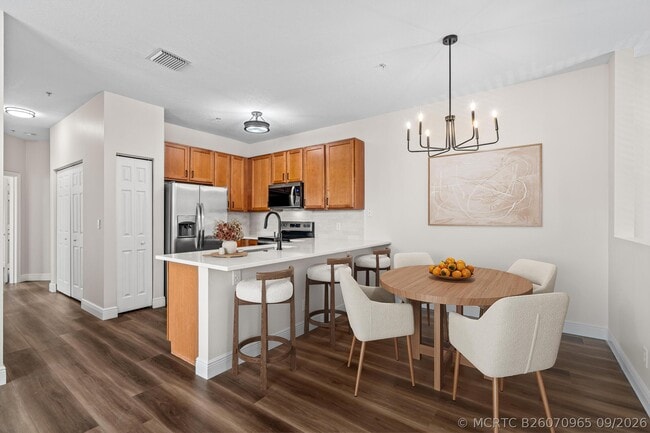 112 Lighthouse Cir Unit J