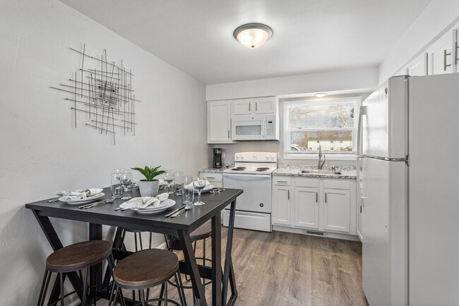 Photo - 928 W Browning St Unit SI ID1296526P