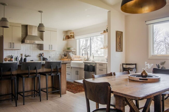 Photo - 1473 Hollow Rd