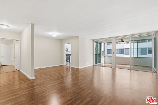 Photo - 8701 Delgany Ave Unidad 111