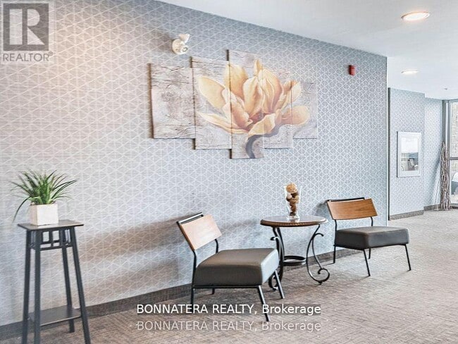 Photo - 5010 Corporate Dr Unité 209