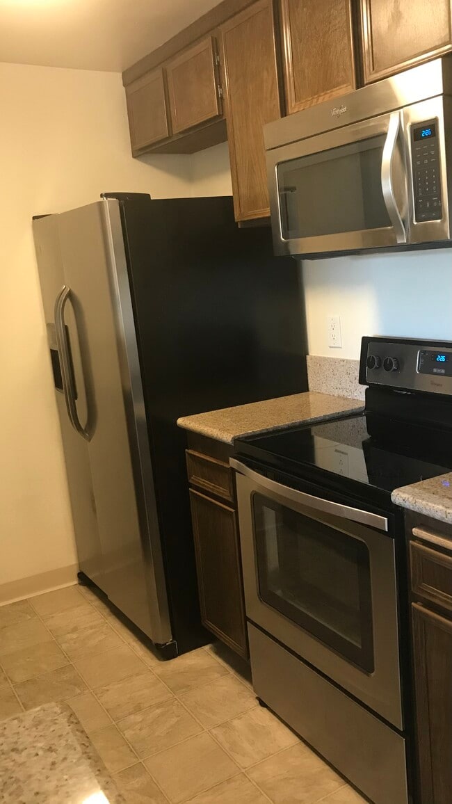 Building Photo - 6151 Rancho Mission Rd Unit #209