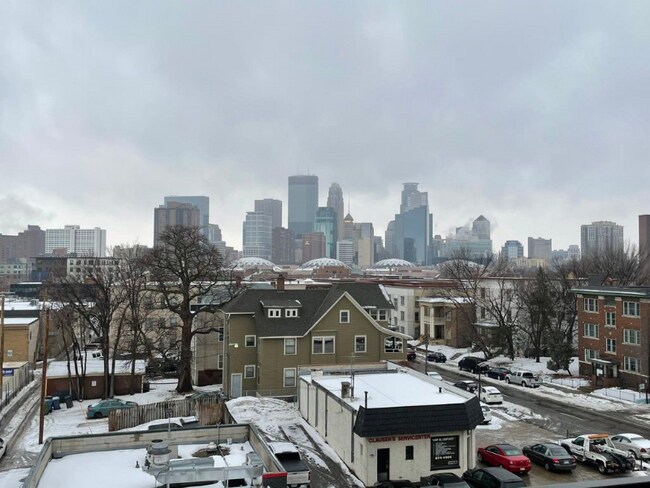 Photo - 15 E Franklin Ave Unit 418