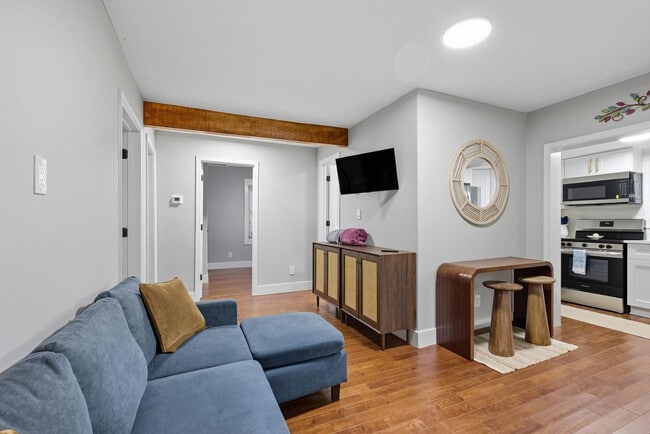 Building Photo - 250 Indale Ave Unit ID1335910P