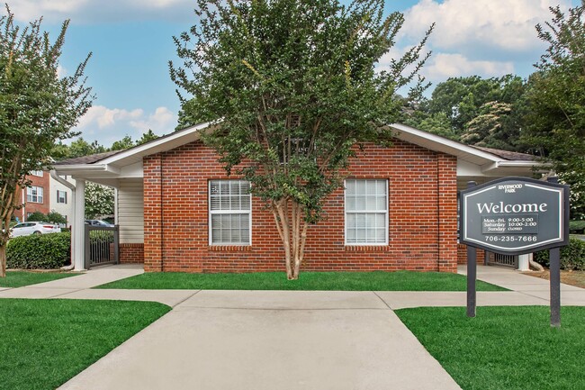 Welcome to Riverwood Park Apartments, where modern living meets comfort. Enjoy spacious layouts, serene outdoor spaces, and a vibrant community atmosphere. Don't miss your chance to call this place home. Schedule a tour today!