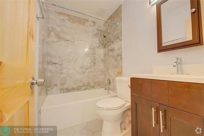 Building Photo - 2413 NW 55th Terrace Rental