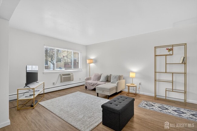 Photo - 22 Lake Ave Unit 5a