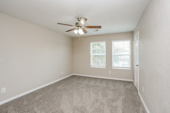 Photo - 14815 Hillside Woods Ct