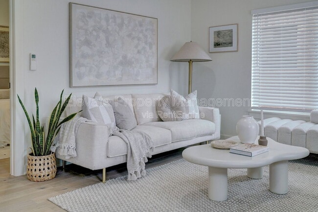 Photo - 1614 NW 17th St Unidad 5