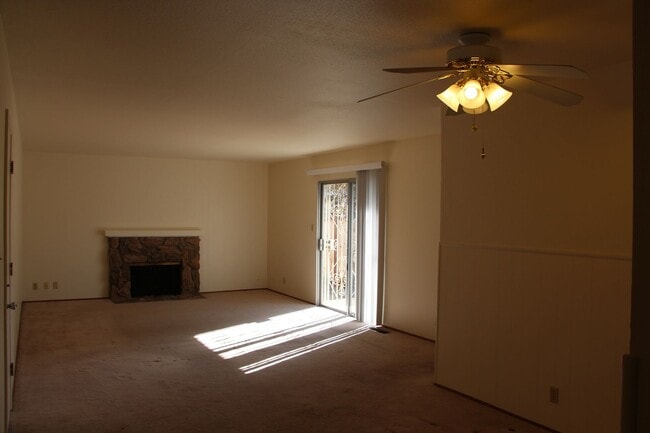 Photo - 34971 Peco St