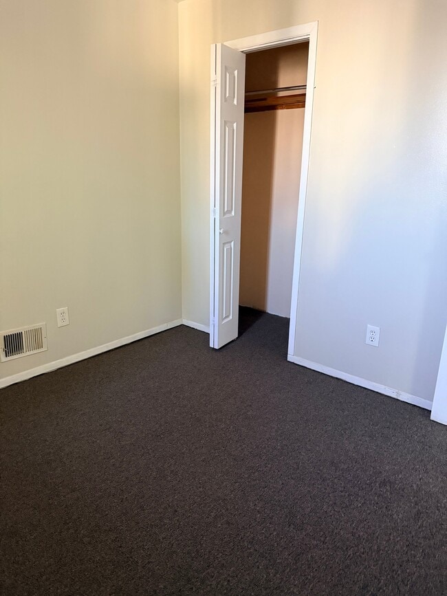 3320 Holbrook Unit D