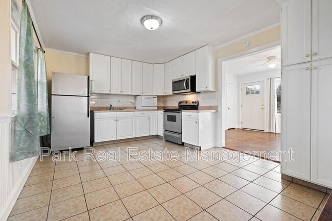 Photo - 2907 Beechwood Dr