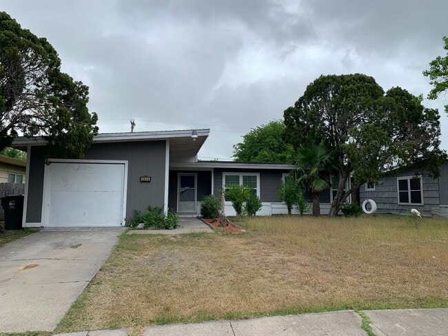 Building Photo - 5934 Lucille Dr