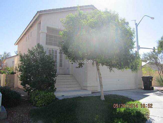 Building Photo - BEAUTIFUL 3 BEDROOM! Rental