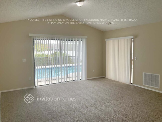 Photo - 611 Moss Park Ct