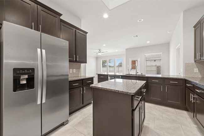 Photo - 219 Verde Lake Way