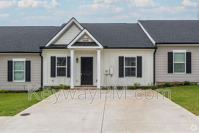 Building Photo - 5029 Greer Dr Rental