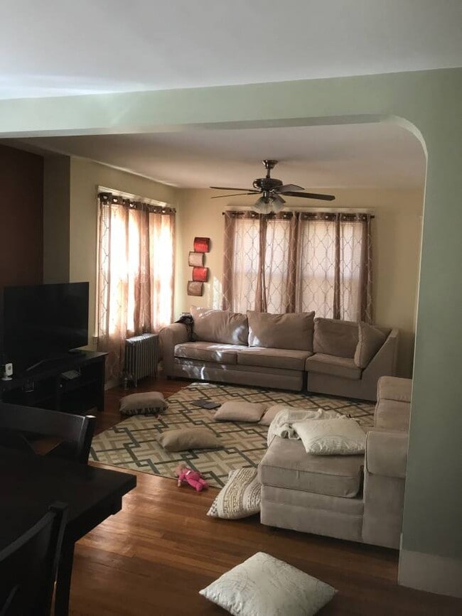 Photo - 84 Endicott St Unit 2nd Floor