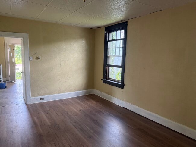 417 Grove Ave Unit 2