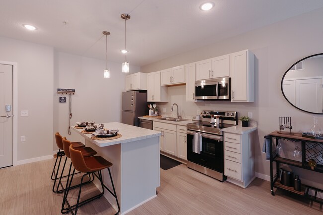 Building Photo - The Lodge at Oak Landing Rental