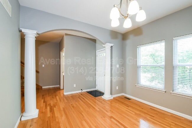 Photo - 404 N Sarah St