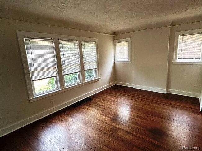 Photo - 817 N Dorchester Ave