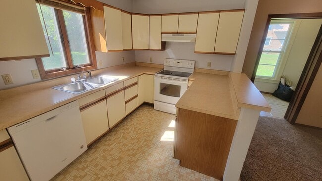 Photo - 410 Cottage Ave