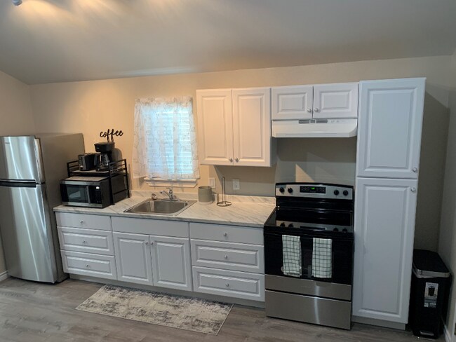 Photo - 3670 Wren St