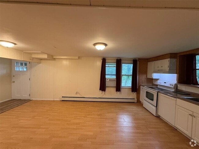 Building Photo - 33 Mi-Anna Dr Unit #2 Rental