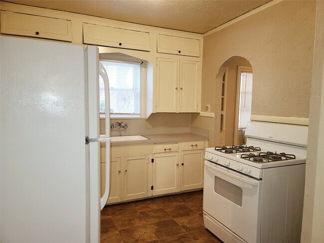 Photo - 5707 Ross Ave