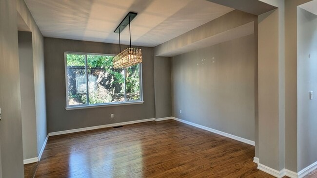 Photo - Spacious 2700+ sq.ft House in Logan Park neighborhood