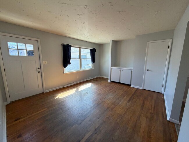 Photo - 805-807 Georgia Ave Akron OH 44306 MFH2 .T2 Unit 807 Georgia Akron, OH 44306