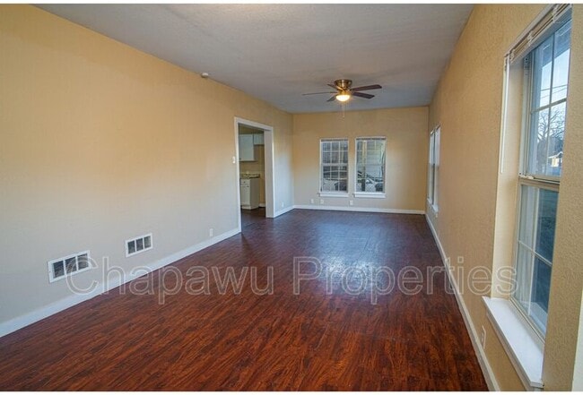 Photo - 526 Cooper St