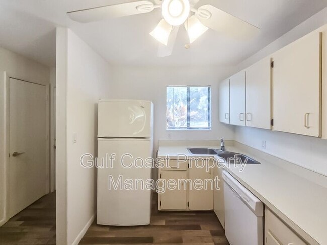 Photo - 6033 34th St W
