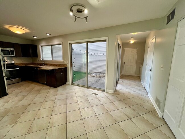 Photo - 645 Le Parc Cir