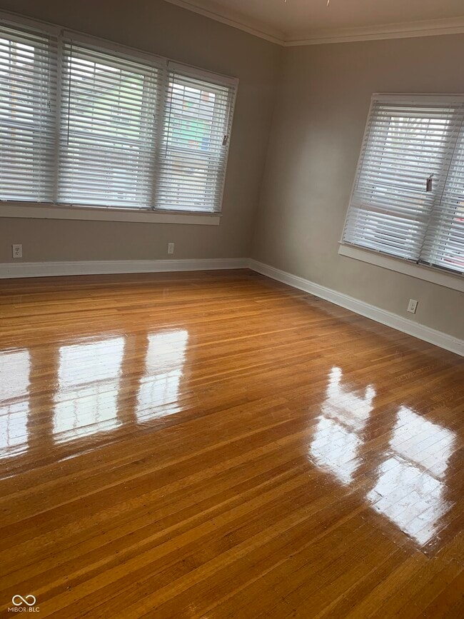 Photo - 2124 Broadway St