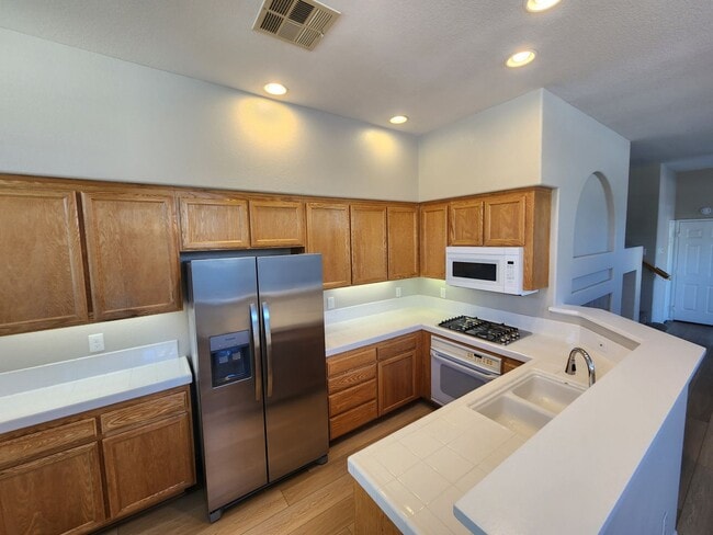 Photo - Cypress Townhomes - End Unit - 2 Garage - Scripps Ranch
