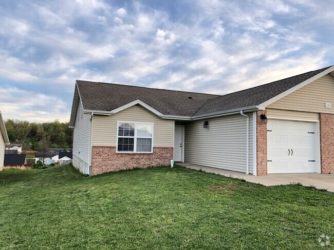 Building Photo - 131 Edna St Rental