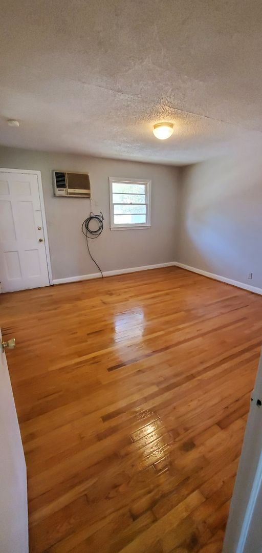 Photo - 4160 James St Unit 12