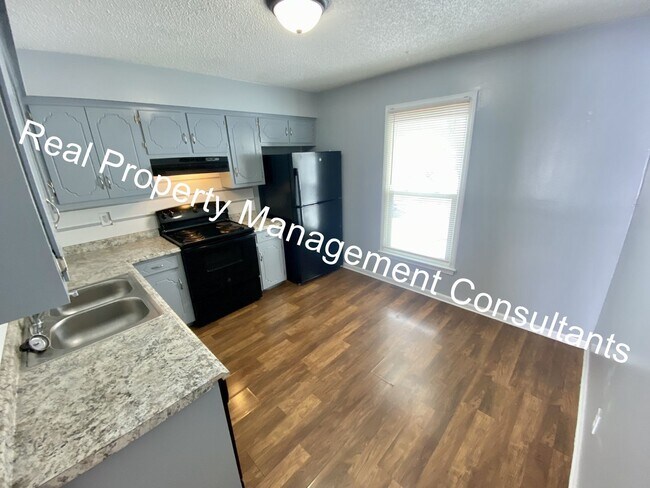 Photo - Free Rent Move In Special on 2 Bedroom hom...