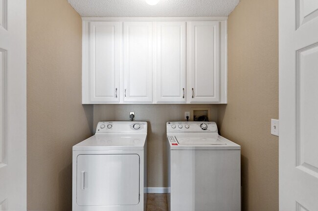 Sterling Ponds Apartments