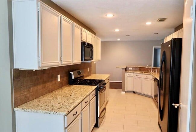 Photo - 15815 Pilgrim Hall Dr