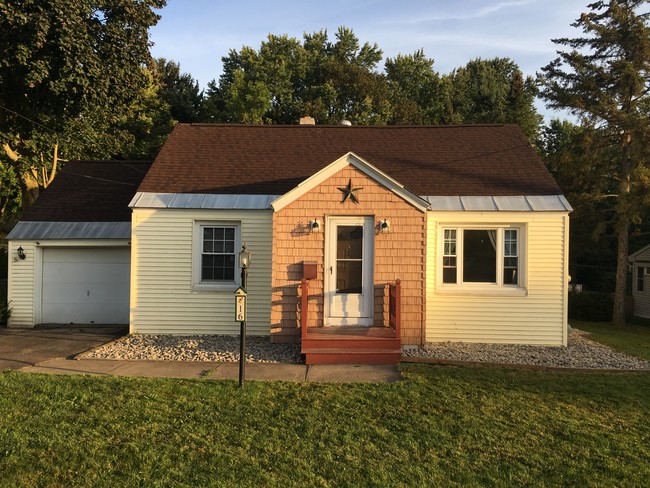 Front - 16 Beechwood Rd Casa